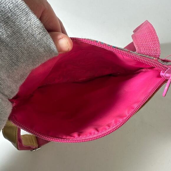 Vibrant Pink Floral Crossbody Bag with Dual-Tone Strap - Picture 3 of 3